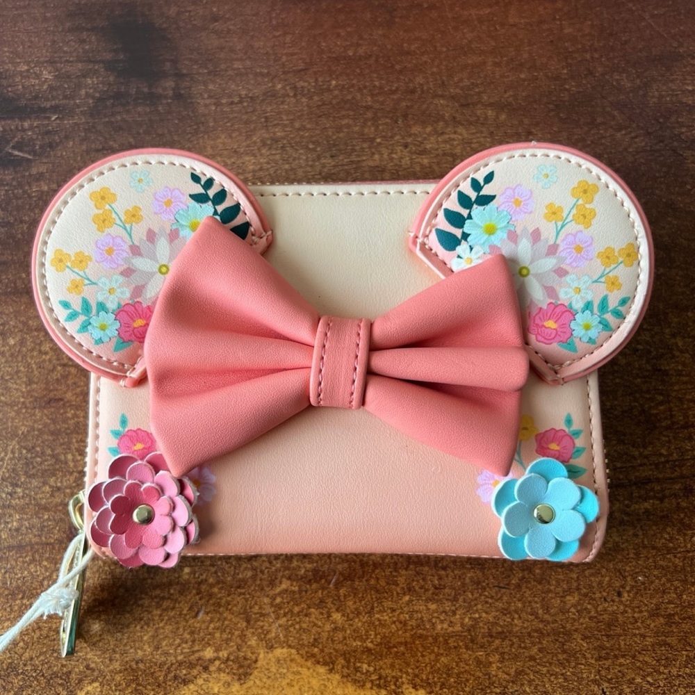 Minnie Mouse Spring Wallet